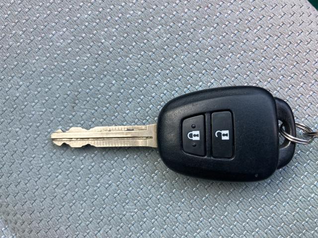 アクア L ETC キーレスエントリー アイドリングストップ 電動格納ミラー CVT 衝突安全ボディ 記録簿 ABS ESC CD エアコン パワーステアリング パワーウィンドウ(14枚目)