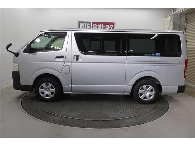 ハイエースバン ＤＸ　４ＷＤ　ワンセグ　メモリーナビ　ミュージックプレイヤー接続可　バックカメラ　衝突被害軽減システム　ＥＴＣ　ＬＥＤヘッドランプ　乗車定員６人　ワンオーナー　記録簿　ディーゼル（6枚目）