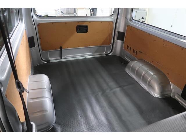 ハイエースバン ＤＸ　４ＷＤ　ワンセグ　メモリーナビ　ミュージックプレイヤー接続可　バックカメラ　衝突被害軽減システム　ＥＴＣ　ＬＥＤヘッドランプ　乗車定員６人　ワンオーナー　記録簿　ディーゼル（30枚目）