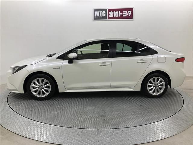 カローラ ハイブリッド　Ｓ　４ＷＤ　フルセグ　メモリーナビ　ミュージックプレイヤー接続可　バックカメラ　衝突被害軽減システム　ＥＴＣ　ドラレコ　ＬＥＤヘッドランプ　記録簿（4枚目）