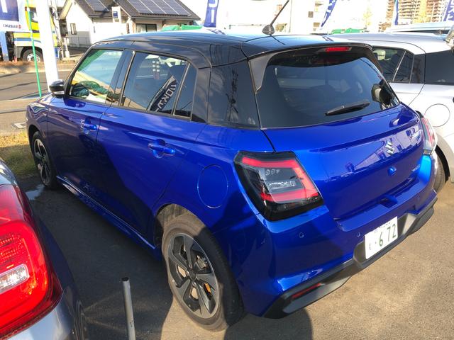 スイフト ＨＹＢＲＩＤ　ＭＺ　全方位カメラ付９インチカーナビ　前後衝突被害軽減ブレーキ　マイルドハイブリッド（5枚目）