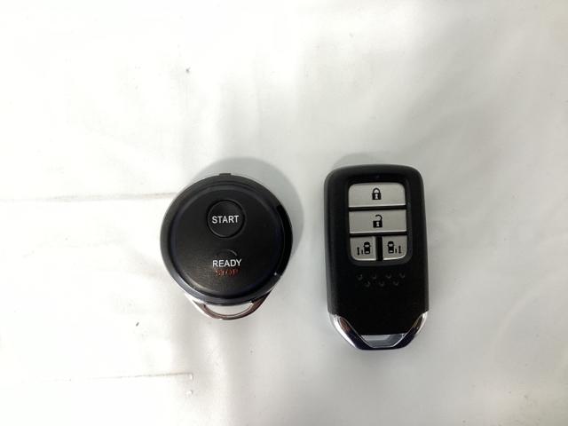 ステップワゴンスパーダ スパーダハイブリッドＧ・ＥＸホンダセンシング　光触媒抗菌消臭施工済　Ｗパワスラ　イモビ　横滑り防止　ＡＣ　ＵＳＢ　ＤＶＤ再生可　シートＨ　パワーウインドウ　ＬＥＤヘッドランプ　サイドカーテンエアバック　オートクルーズコントロール　パワステ　ＥＴＣ（12枚目）