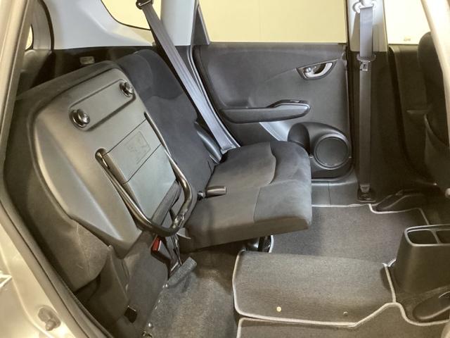 フィット ＲＳ　オーディオレス仕様車　光触媒抗菌消臭施工済　運転席エアバック　キ－レス　ＥＳＣ　セキュリティアラーム　ＡＡＣ　ＰＷ　ＡＢＳ　パワーステ　両席エアバック（14枚目）