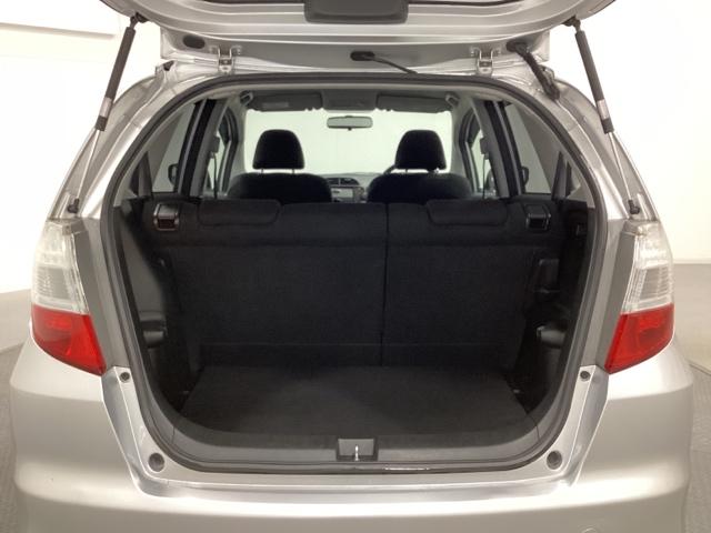 フィット ＲＳ　オーディオレス仕様車　光触媒抗菌消臭施工済　運転席エアバック　キ－レス　ＥＳＣ　セキュリティアラーム　ＡＡＣ　ＰＷ　ＡＢＳ　パワーステ　両席エアバック（15枚目）