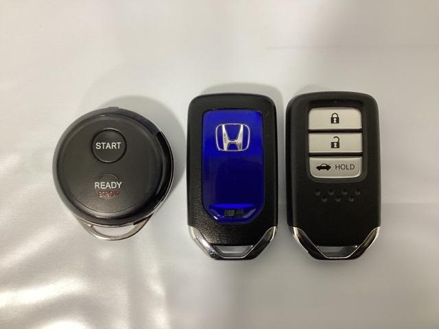 インサイト EX・ブラックスタイル リモコンエンジンスターター付 ドライブレコーダー前後装備車 光触媒抗菌消臭施工済 AAC クルーズコントロール キーレス LEDライト Pセンサー サイドエアバッグ フロントカメラ VSA エアバッグ(13枚目)