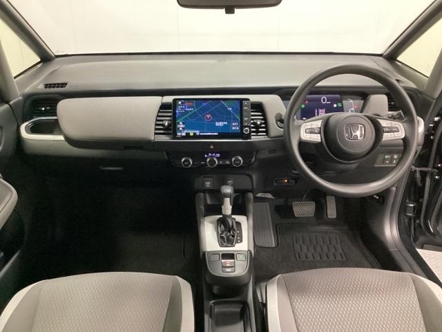 フィット e:HEVクロスター ドライブレコーダー前後装備車 光触媒抗菌消臭施工済 衝突回避システム フルオートエアコン 前後センサー LEDランプ エアバッグ サイドエアバック 地デジ オートクルーズコントロール VSA ETC(5枚目)