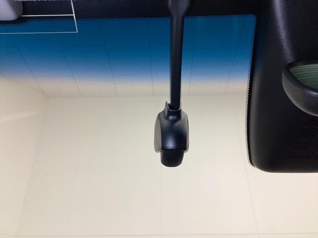 フィット e:HEVクロスター ドライブレコーダー前後装備車 光触媒抗菌消臭施工済 衝突回避システム フルオートエアコン 前後センサー LEDランプ エアバッグ サイドエアバック 地デジ オートクルーズコントロール VSA ETC(16枚目)