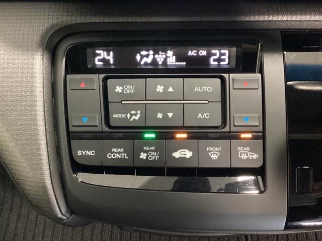 ステップワゴンスパーダ スパーダアドバンスパッケージβ いまコレ+新品・フロアカーペットマット付 光触媒抗菌消臭施工済 クルーズコントロール スマートキー ETC車載器付 4WD オートエアコン ターボ 両側パワースライドドア DVD再生 バックカメラ(11枚目)