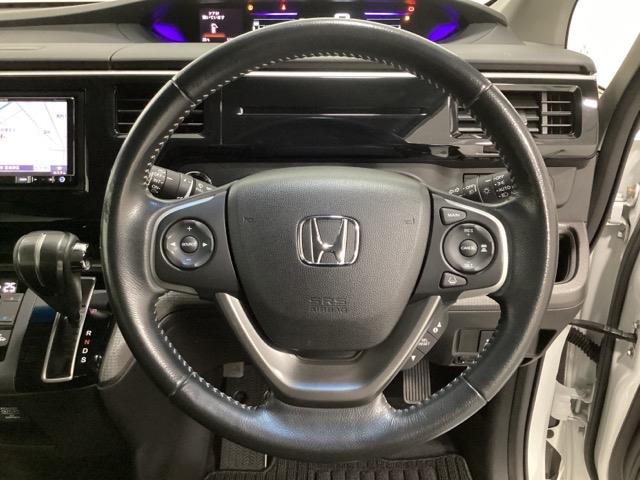 ステップワゴンスパーダ スパーダアドバンスパッケージβ いまコレ+新品・フロアカーペットマット付 光触媒抗菌消臭施工済 クルーズコントロール スマートキー ETC車載器付 4WD オートエアコン ターボ 両側パワースライドドア DVD再生 バックカメラ(14枚目)