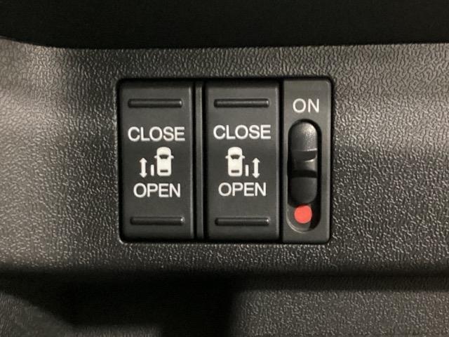 ステップワゴンスパーダ スパーダアドバンスパッケージβ いまコレ+新品・フロアカーペットマット付 光触媒抗菌消臭施工済 クルーズコントロール スマートキー ETC車載器付 4WD オートエアコン ターボ 両側パワースライドドア DVD再生 バックカメラ(16枚目)