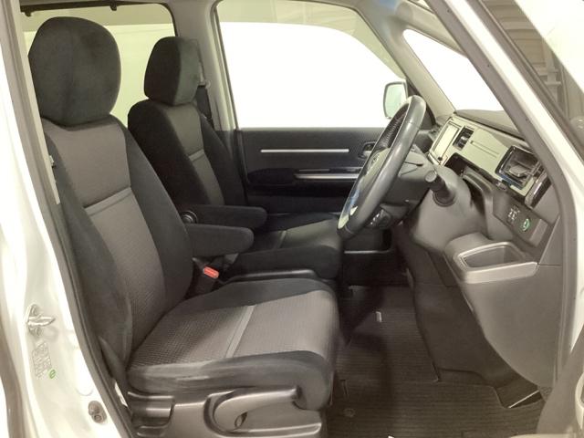 ステップワゴンスパーダ スパーダアドバンスパッケージβ いまコレ+新品・フロアカーペットマット付 光触媒抗菌消臭施工済 クルーズコントロール スマートキー ETC車載器付 4WD オートエアコン ターボ 両側パワースライドドア DVD再生 バックカメラ(21枚目)