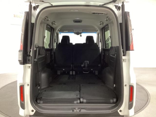 ステップワゴンスパーダ スパーダアドバンスパッケージβ いまコレ+新品・フロアカーペットマット付 光触媒抗菌消臭施工済 クルーズコントロール スマートキー ETC車載器付 4WD オートエアコン ターボ 両側パワースライドドア DVD再生 バックカメラ(26枚目)