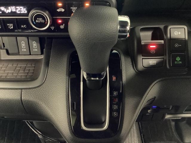 N-BOXカスタム L いまコレ+新品・フロアカーペットマット付 光触媒抗菌消臭施工済 Pソナー サイドエアバッグ ナビTV Aストップ シートヒータ ベンチシート キーフリーシステム LEDライト リアカメ AC スマキー(11枚目)