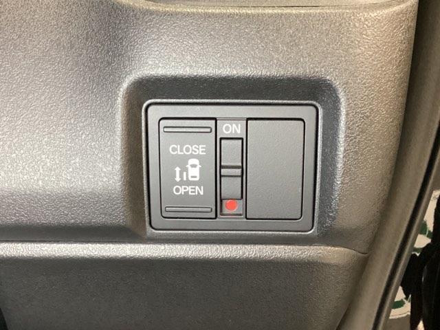 Ｎ－ＢＯＸカスタム ベースグレード　中古スタッドレスタイヤ、純正メモリーナビ、ドライブレコーダー前後装着＋ＥＴＣ付　当社デモカー　ＵＳＢ接続　ＣＭＢＳ　Ｄレコ　１オーナー　ベンチシート　オートエアコン　スマートキ　ＬＥＤ　盗難防止装置（17枚目）