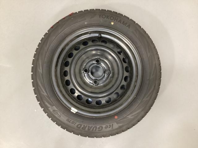 フィット e:HEVホーム 中古スタッドレスタイヤ、純正メモリーナビ、ドライブレコーダー前後装着+ETC付 当社デモカー 前後誤発進抑制機能 クリソナ 助手席エアバッグ 運転席エアバッグ 1オナ アイドリングストップ USB接続(3枚目)