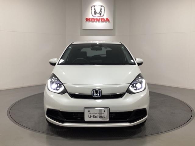 フィット e:HEVホーム 中古スタッドレスタイヤ、純正メモリーナビ、ドライブレコーダー前後装着+ETC付 当社デモカー 前後誤発進抑制機能 クリソナ 助手席エアバッグ 運転席エアバッグ 1オナ アイドリングストップ USB接続(4枚目)