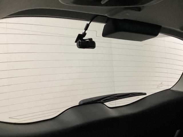 フィット e:HEVホーム 中古スタッドレスタイヤ、純正メモリーナビ、ドライブレコーダー前後装着+ETC付 当社デモカー 前後誤発進抑制機能 クリソナ 助手席エアバッグ 運転席エアバッグ 1オナ アイドリングストップ USB接続(19枚目)