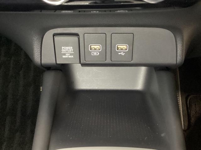 フィット e:HEVホーム 中古スタッドレスタイヤ、純正メモリーナビ、ドライブレコーダー前後装着+ETC付 当社デモカー 前後誤発進抑制機能 クリソナ 助手席エアバッグ 運転席エアバッグ 1オナ アイドリングストップ USB接続(20枚目)