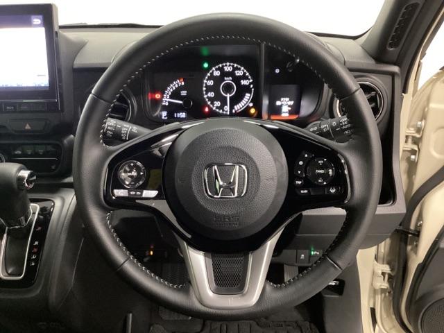 Ｎ－ＯＮＥ プレミアム　中古スタッドレスタイヤ、純正メモリーナビ、ドライブレコーダー前後装着＋ＥＴＣ付　当社デモカー　ＵＳＢポート　ワンオーナー車　衝突軽減　ＤＶＤ再生　ＥＳＣ　コーナーセンサー　ＬＥＤ　シ－トヒ－タ－（14枚目）