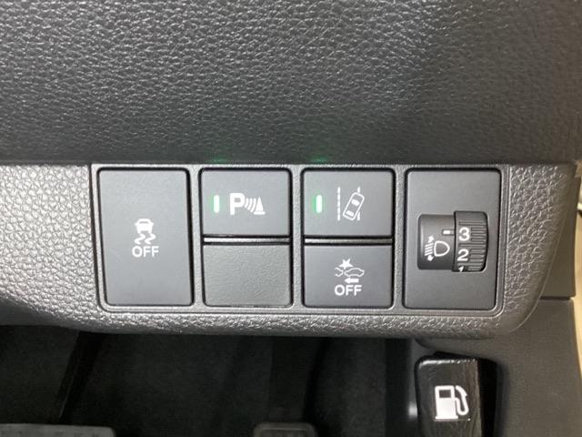 Ｎ－ＯＮＥ プレミアム　中古スタッドレスタイヤ、純正メモリーナビ、ドライブレコーダー前後装着＋ＥＴＣ付　当社デモカー　ＵＳＢポート　ワンオーナー車　衝突軽減　ＤＶＤ再生　ＥＳＣ　コーナーセンサー　ＬＥＤ　シ－トヒ－タ－（16枚目）