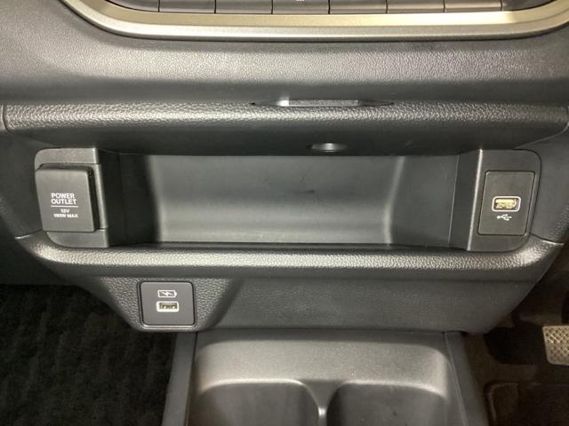 WR-V Z+ 中古スタッドレスタイヤ、純正メモリーナビ、ドライブレコーダー前後装着+ETC付 当社デモカー クリソナ 追突軽減ブレーキ フルセグテレビ サイドエアバッグ USB 盗難防止システム 運転席エアバッグ(13枚目)