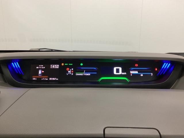 フリードハイブリッド ハイブリッド・Gホンダセンシング 光触媒抗菌消臭施工済 軽減ブレーキ キーフリーシステム DVD再生可能 ECON 後カメラ Aクルーズ 地デジフルセグTV LEDヘッドランプ シートH 横滑防止 ドライブレコーダ パワーウインドウ(10枚目)