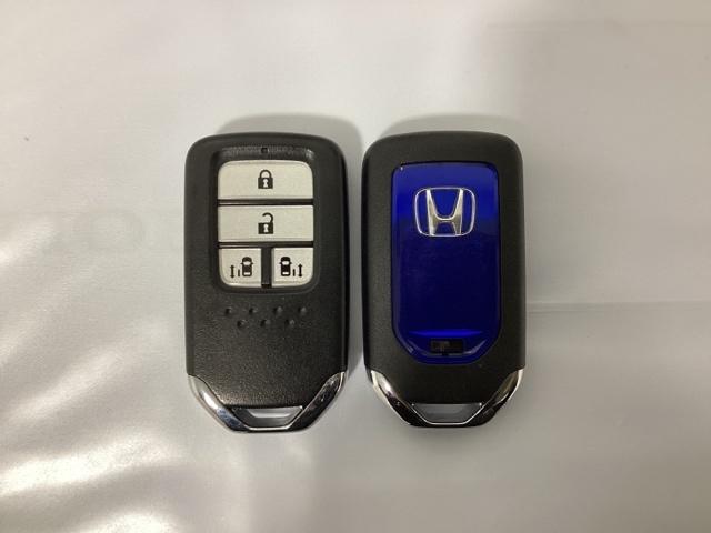 フリードハイブリッド ハイブリッド・Gホンダセンシング 光触媒抗菌消臭施工済 軽減ブレーキ キーフリーシステム DVD再生可能 ECON 後カメラ Aクルーズ 地デジフルセグTV LEDヘッドランプ シートH 横滑防止 ドライブレコーダ パワーウインドウ(12枚目)