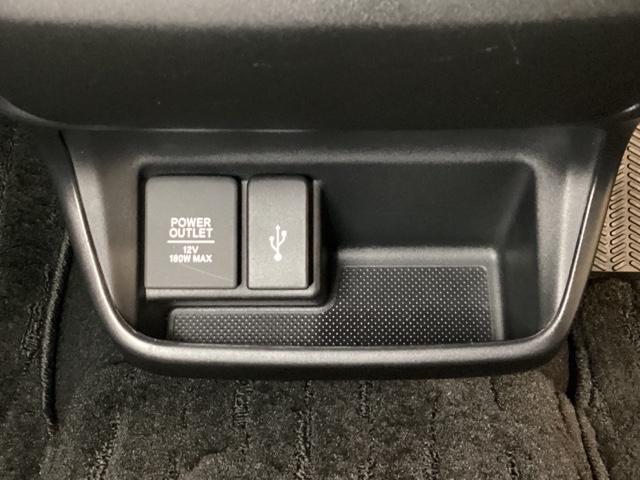 フリードハイブリッド ハイブリッド・Gホンダセンシング 光触媒抗菌消臭施工済 軽減ブレーキ キーフリーシステム DVD再生可能 ECON 後カメラ Aクルーズ 地デジフルセグTV LEDヘッドランプ シートH 横滑防止 ドライブレコーダ パワーウインドウ(17枚目)