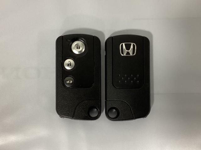 フリード Ｇジャストセレクション　光触媒抗菌消臭施工済　Ｂモニター　スマトキー　助手席エアバッグ　ＡＵＴＯエアコン　１セグ　パワステ　ナビＴＶ　両側スライド片側電動　ＥＴＣ　イモビ　運転席エアバッグ　ＰＷ　ＡＢＳ　ＤＶＤ再生　キ－レス（12枚目）