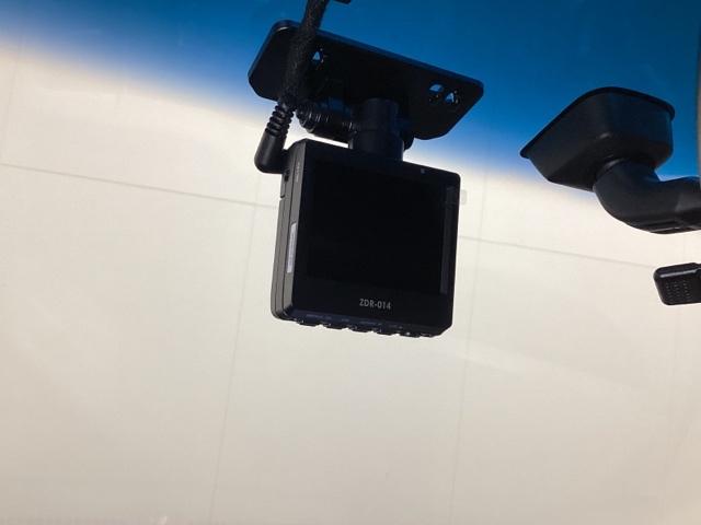 フリード Ｇジャストセレクション　光触媒抗菌消臭施工済　Ｂモニター　スマトキー　助手席エアバッグ　ＡＵＴＯエアコン　１セグ　パワステ　ナビＴＶ　両側スライド片側電動　ＥＴＣ　イモビ　運転席エアバッグ　ＰＷ　ＡＢＳ　ＤＶＤ再生　キ－レス（15枚目）