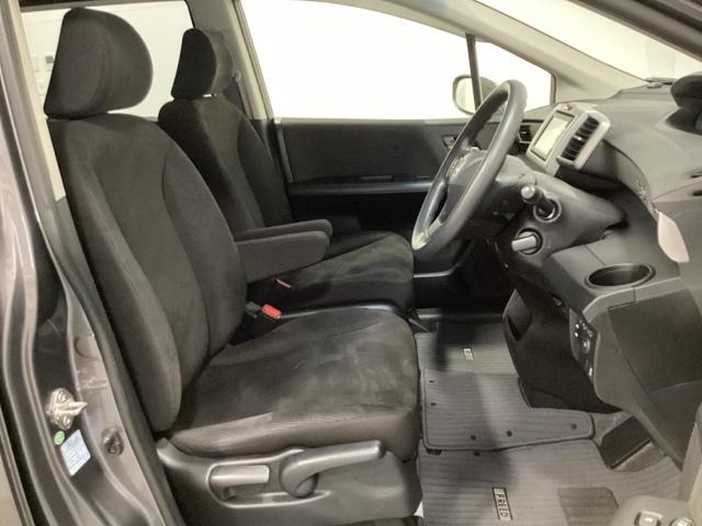 フリード Ｇジャストセレクション　光触媒抗菌消臭施工済　Ｂモニター　スマトキー　助手席エアバッグ　ＡＵＴＯエアコン　１セグ　パワステ　ナビＴＶ　両側スライド片側電動　ＥＴＣ　イモビ　運転席エアバッグ　ＰＷ　ＡＢＳ　ＤＶＤ再生　キ－レス（17枚目）