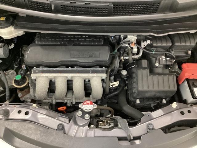 フリード Ｇジャストセレクション　光触媒抗菌消臭施工済　Ｂモニター　スマトキー　助手席エアバッグ　ＡＵＴＯエアコン　１セグ　パワステ　ナビＴＶ　両側スライド片側電動　ＥＴＣ　イモビ　運転席エアバッグ　ＰＷ　ＡＢＳ　ＤＶＤ再生　キ－レス（22枚目）