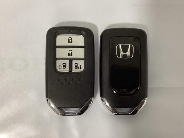 フリード Ｇ・ホンダセンシング　光触媒抗菌消臭施工済　Ｆセグ　追突被害軽減ブレーキ　ｉストップ　Ｗエアバッグ　パワーウィンドウ　アクティブクルーズコントロール　スマートキ　カラーバックモニター　ＶＳＡ　エアコン　セキュリティアラーム（12枚目）