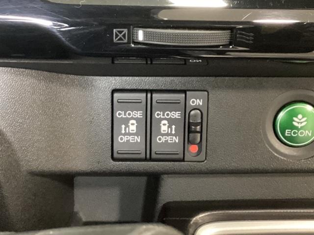 ステップワゴンスパーダ スパーダ・クールスピリットホンダセンシング　光触媒抗菌消臭施工済　サイドエアバック　スマートキ　左右電動スライドドア　バックモニタ　Ｗエアコン　地ＴＶ　ナビ＆ＴＶ　三列シート　助手席エアバッグ　ＡＡＣ　横滑り防止機能　ターボ車　シートヒータ（15枚目）