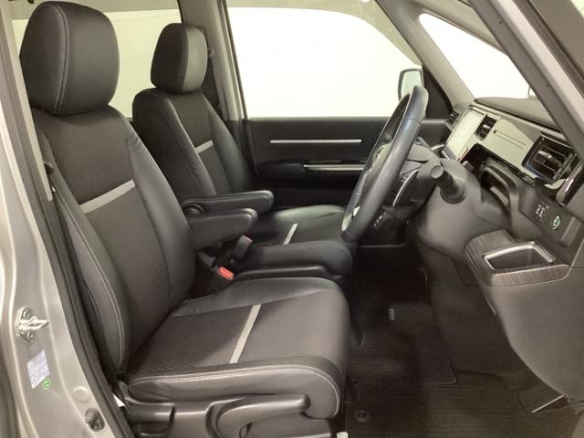 ステップワゴンスパーダ スパーダ・クールスピリットホンダセンシング　光触媒抗菌消臭施工済　サイドエアバック　スマートキ　左右電動スライドドア　バックモニタ　Ｗエアコン　地ＴＶ　ナビ＆ＴＶ　三列シート　助手席エアバッグ　ＡＡＣ　横滑り防止機能　ターボ車　シートヒータ（19枚目）