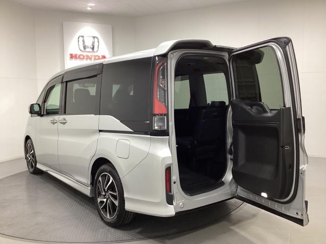 ステップワゴンスパーダ スパーダ・クールスピリットホンダセンシング　光触媒抗菌消臭施工済　サイドエアバック　スマートキ　左右電動スライドドア　バックモニタ　Ｗエアコン　地ＴＶ　ナビ＆ＴＶ　三列シート　助手席エアバッグ　ＡＡＣ　横滑り防止機能　ターボ車　シートヒータ（25枚目）