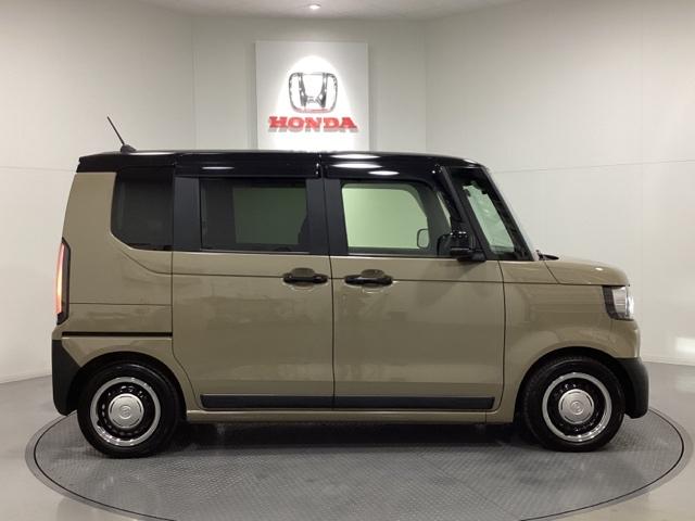 Ｎ－ＢＯＸジョイ ターボ　中古スタッドレスタイヤ、純正メモリーナビ、ドライブレコーダー前後装着＋ＥＴＣ付　当社デモカー　ＬＥＤヘッド　ＥＴＣ車載器　オートエアコン　バックカメラ　両側電動ドア　クリアランスソナー　オートライト（6枚目）