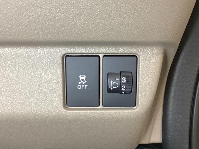 Ｎ－ＢＯＸジョイ ターボ　中古スタッドレスタイヤ、純正メモリーナビ、ドライブレコーダー前後装着＋ＥＴＣ付　当社デモカー　ＬＥＤヘッド　ＥＴＣ車載器　オートエアコン　バックカメラ　両側電動ドア　クリアランスソナー　オートライト（19枚目）