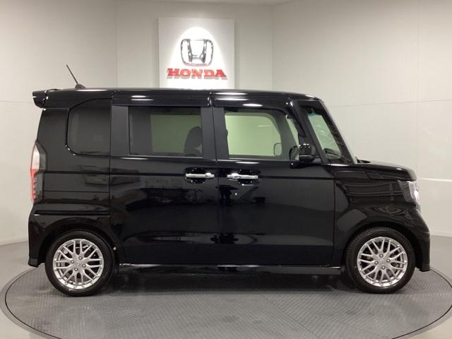 N-BOXカスタム Lターボ 光触媒抗菌消臭施工済 地デジチューナー 衝突軽減ブレーキサポート LEDヘッドライ アイドリングS ターボエンジン PS カーテンエアバック シートヒータ エアバック スマートキープッシュスタート(4枚目)