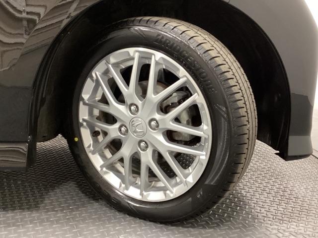 N-BOXカスタム Lターボ 光触媒抗菌消臭施工済 地デジチューナー 衝突軽減ブレーキサポート LEDヘッドライ アイドリングS ターボエンジン PS カーテンエアバック シートヒータ エアバック スマートキープッシュスタート(25枚目)