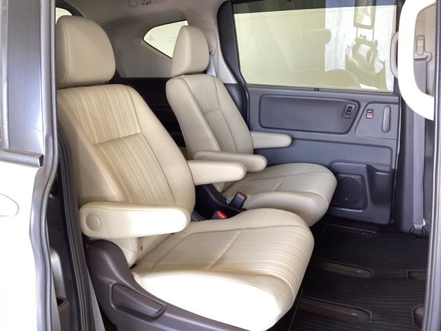 フリードハイブリッド ハイブリッド・Ｇホンダセンシング　６人乗り　ワンオーナー車　メモリーナビ　フルセグ　Ｂｌｕｅｔｏｏｔｈ　バックカメラ　ＥＴＣ　オートライト機能付ＬＥＤヘッドライト　シートヒーター　両側電動スライドドア　光触媒抗菌消臭施工済　スマキー（17枚目）