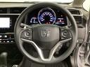 ハンドルにHondaセンシング系のクルーズコントロールやレーンキープアシストなどのスイッチと、オーディオの操作スイッチが装備されています。ハンドルから手を離さず安全に操作できます。
