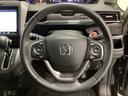 ハンドルにHondaセンシング系のクルーズコントロールやレーンキープアシストなどのスイッチと、オーディオの操作スイッチが装備されています。ハンドルから手を離さず安全に操作できます。