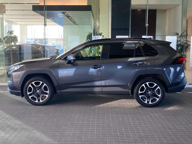 ＲＡＶ４ アドベンチャー　トヨタセーフティーセンス　クルーズコントロール　スマートエントリー　バックモニター　カロッツェリアナビ　Ｂｌｕｅｔｏｏｔｈ接続可能　オートマチックハイビーム　ダウンヒルアシストコントロール　ＥＴＣ（6枚目）