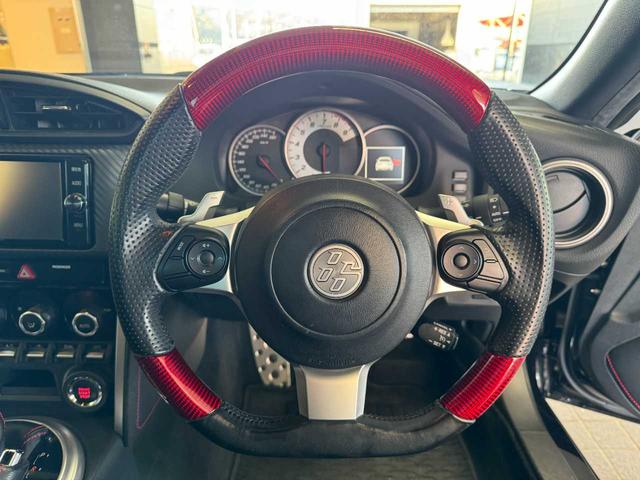 ８６ ＧＴ　後期型★ＡＴ車★パドルシフト★純正ナビ★Ｂｌｕｅｔｏｏｔｈ接続★バックモニター★純正ホイール★（15枚目）