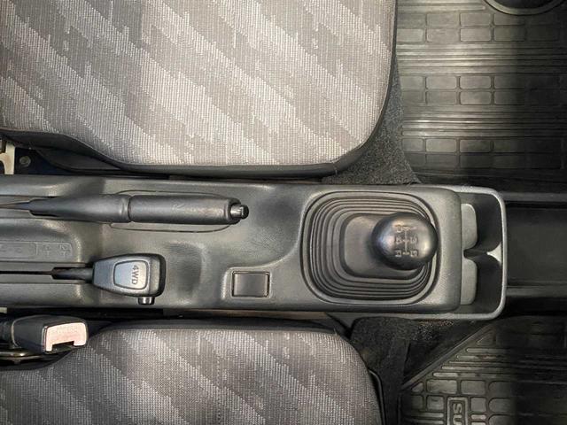 キャリイトラック ＫＣエアコン・パワステ　マニュアルエアコン・ラジオチューナー・パートタイム４ＷＤ・純正サンバイザー・パワーステアリング・荷台ラバーマット・三方開荷台ラバーマット・ハロゲンヘッドライト（15枚目）