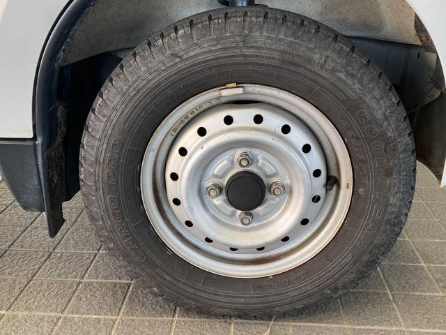 キャリイトラック ＫＣエアコン・パワステ　マニュアルエアコン・ラジオチューナー・パートタイム４ＷＤ・純正サンバイザー・パワーステアリング・荷台ラバーマット・三方開荷台ラバーマット・ハロゲンヘッドライト（36枚目）