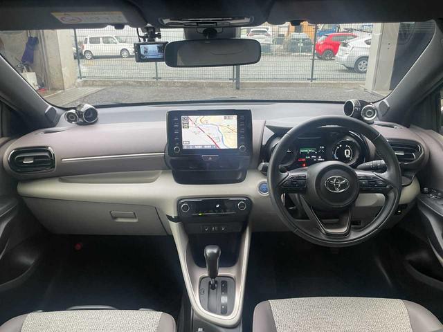 黒色を基調としたスポーティーなインテリアです☆　★ブラック内装★　汚れが目立ちにくく、シャ−プなイメージの内装インテリアです。