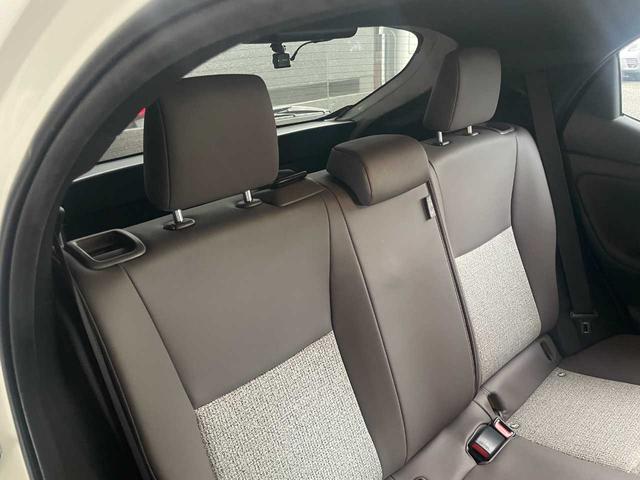 内張りもきれいな状態が保たれています♪