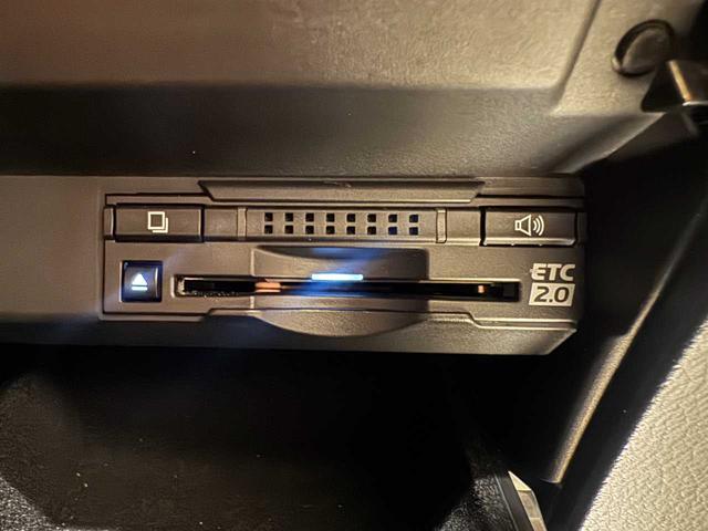 ＲＸ ＲＸ４５０ｈ　Ｆスポーツ　サンルーフ・前後ドラレコ・バックカメラ・黒革シート・純正１２．３インチナビ・ＥＴＣ２．０・Ｂｌｕｅｔｏｏｔｈ接続・アダプティブクルーズコントロール・電動リアゲート・スペアキー（8枚目）